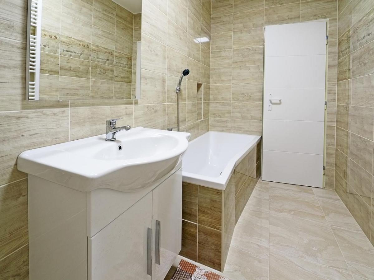 Penzion Kendy Apartment Mistrin Ngoại thất bức ảnh